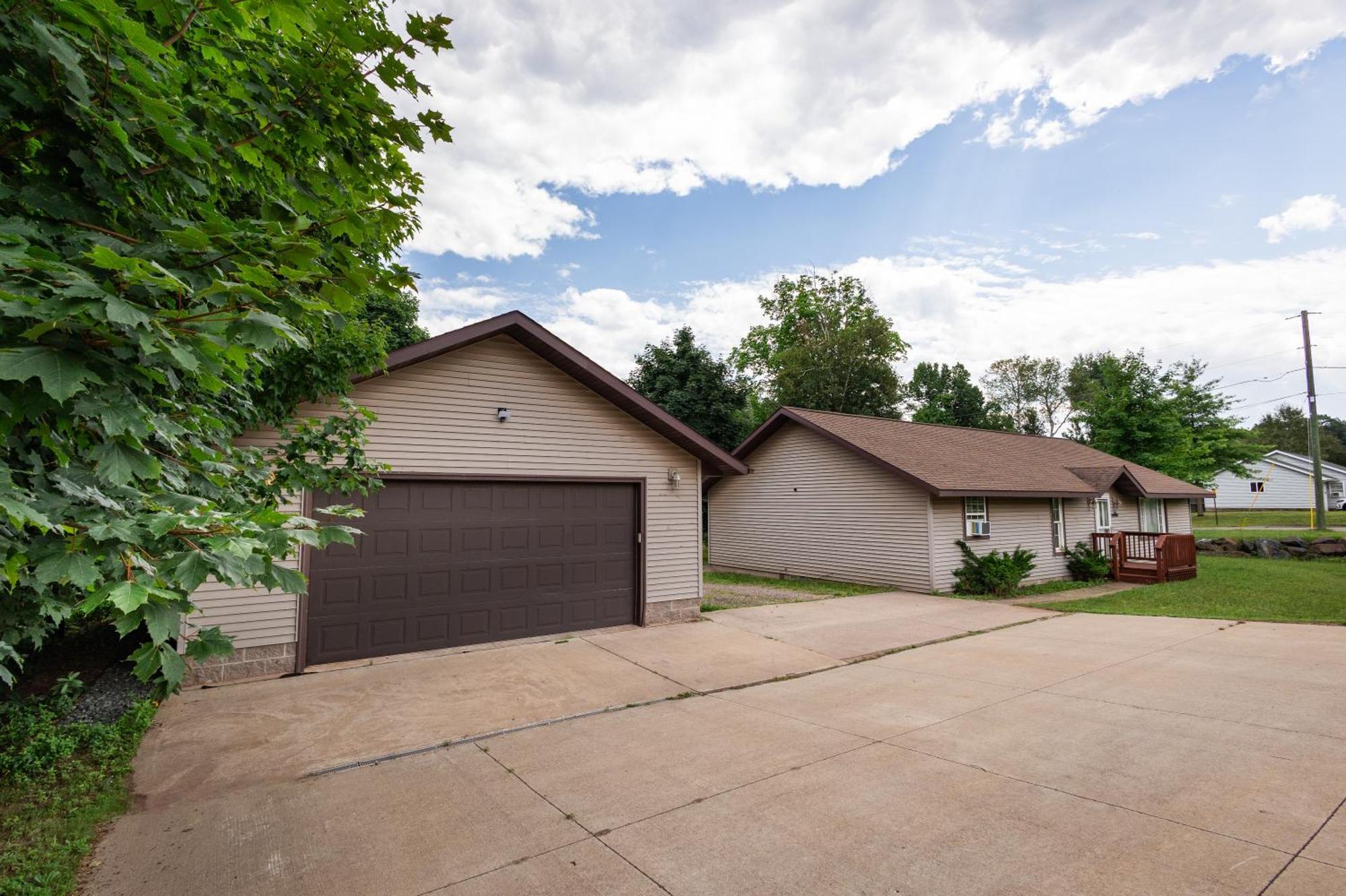 Indoor Hot-Tub! Spacious & Updated Mqt Township Home! Μαρκέτ Εξωτερικό φωτογραφία