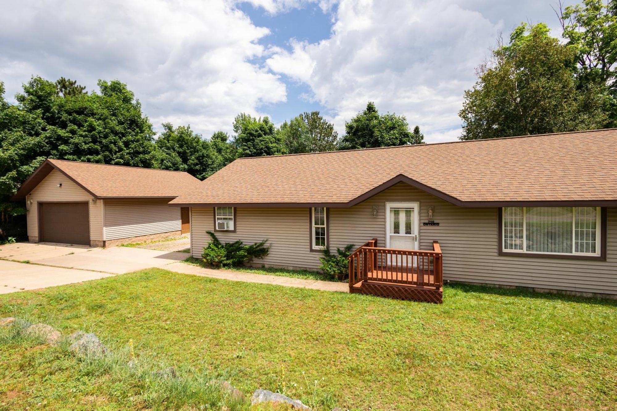 Indoor Hot-Tub! Spacious & Updated Mqt Township Home! Μαρκέτ Εξωτερικό φωτογραφία